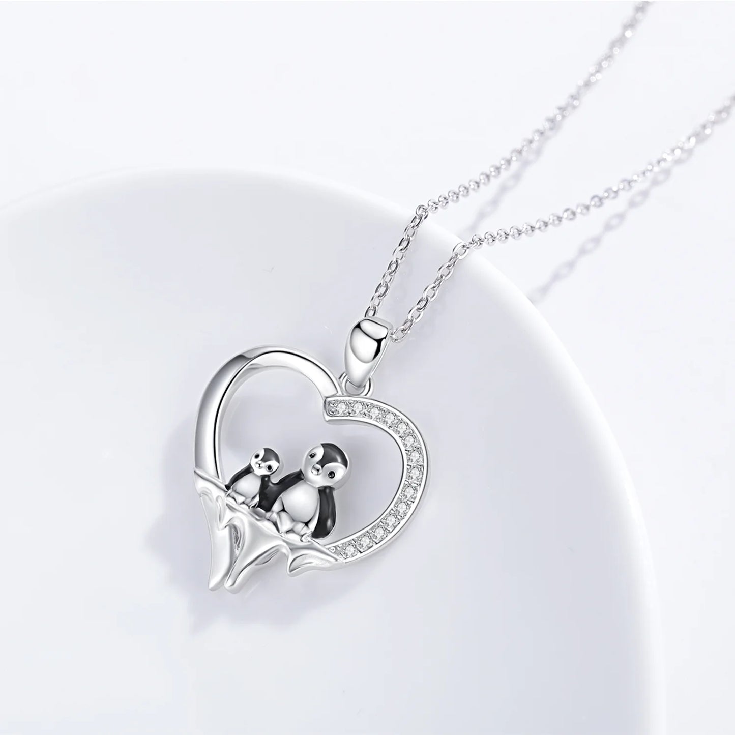 Penguin Necklace for Women Girls 925 Sterling Silver Mama Mom Necklace Heart Penguin Pendant Necklace Cute Animal Necklace Mother Necklace Penguin Jewelry Gifts for Mother'S Day